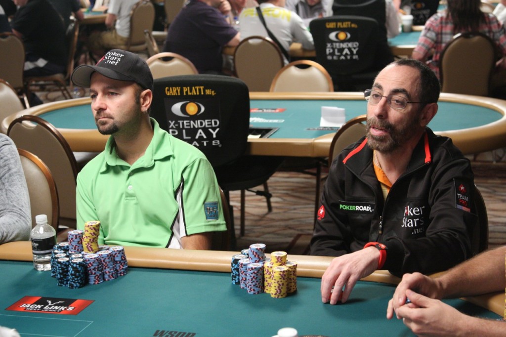 Daniel Negreanu and Barry Greenstein at the 2009 WSOP Daniel Negreanu and Barry Greenstein at the 2009 WSOP