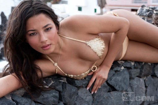 jessica gomes si swimsuit Jessica Gomes (above), a model from Australia who has appeared in the SI Swimsuit Issue, is of no relation to Alex Gomes, who won the WPT Bellagio Cup V.