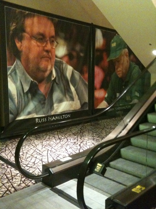 russ-hamilton-penn-teller1 First Dan Harrington doesn't get elected into the HOF, and now they stick him behind the elevator where Russ used to be...wtf did Action Dan ever do to anyone?