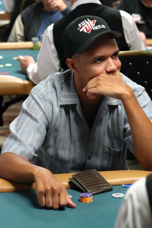 phil-ivey-wallet-money1