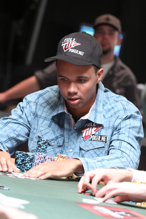 phil-ivey-wins-wsop-bracelet-8