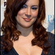 Jennifer Tilly is going to try and help Lisa Simpson win her own WSOP bracelet.